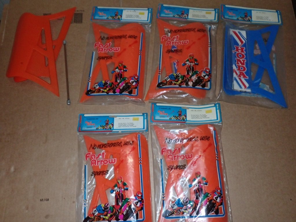 Honda MT5 Fast Arrow Koel Kappen Spoiler - 6 sets, Verzenden
