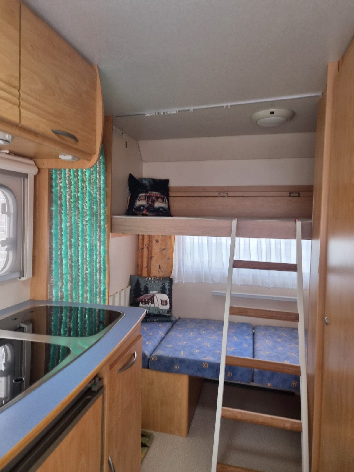 Foto 14 van Caravelair Antares Luxe 375  voortent/fietsendrager Bovag 26