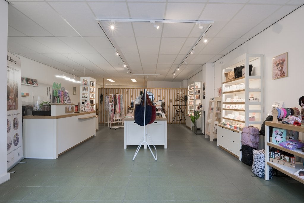 Luxe compleet winkelinterieur | Uniek | Ook los te koop, Ophalen, Gebruikt, Mgtie24@gmail.com, Tengbergenstraat 32, 6916 BP, Tolkamer