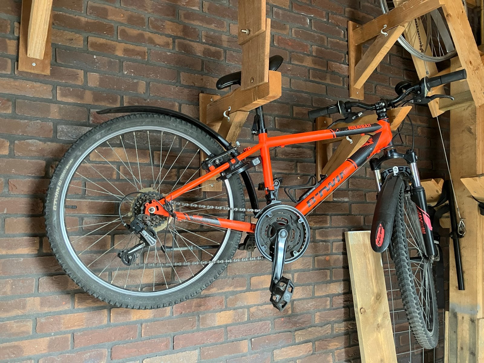 Oranje B'Twin All Terrain Mountainbike 24”, Ophalen, Zo goed als nieuw, 20 inch of meer