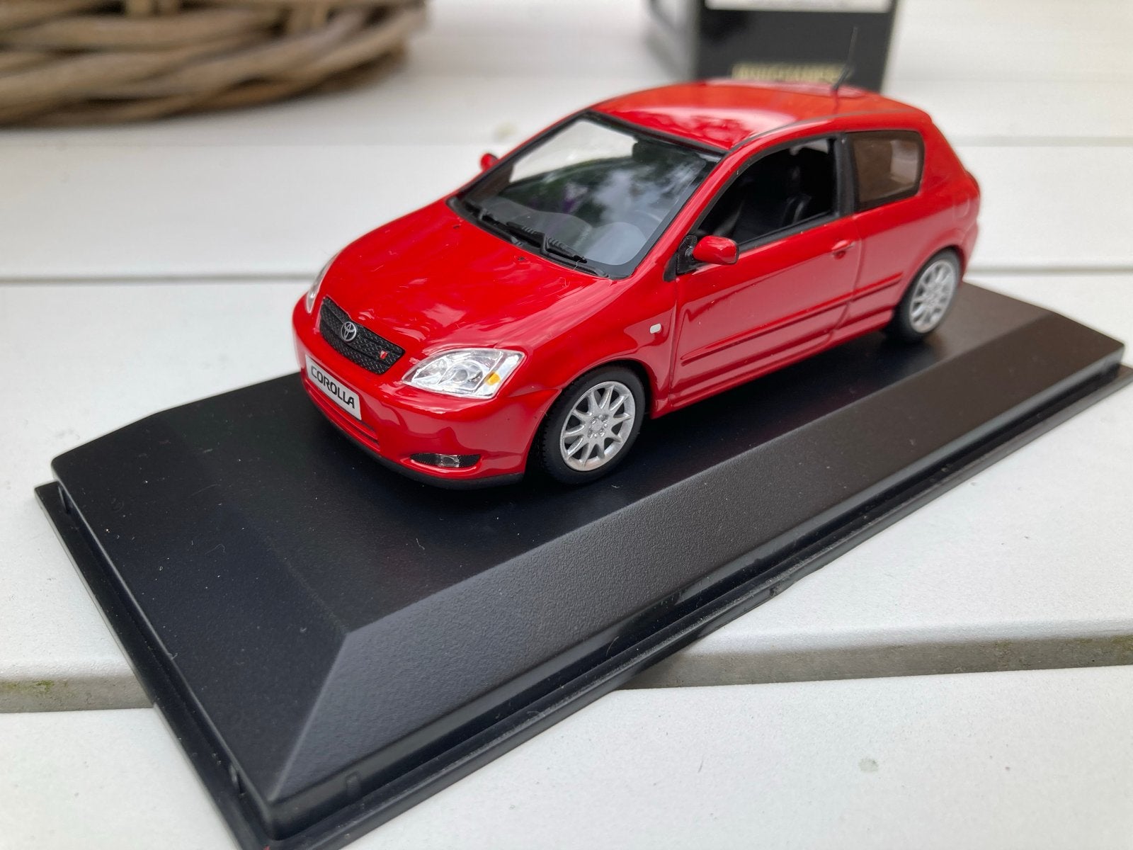 Minichamps Toyota Corolla 3-deurs 1/43 - Nieuw in doos, Ophalen of Verzenden, Nieuw, Auto, MiniChamps
