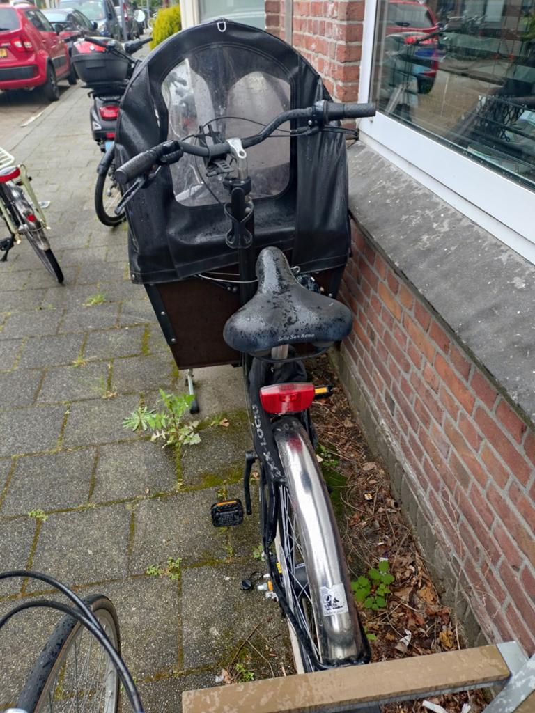 Bertus Bakfiets met Huif en bankje en basis maxicosi, Fietsen en Brommers, Fietsen | Bakfietsen, Ophalen