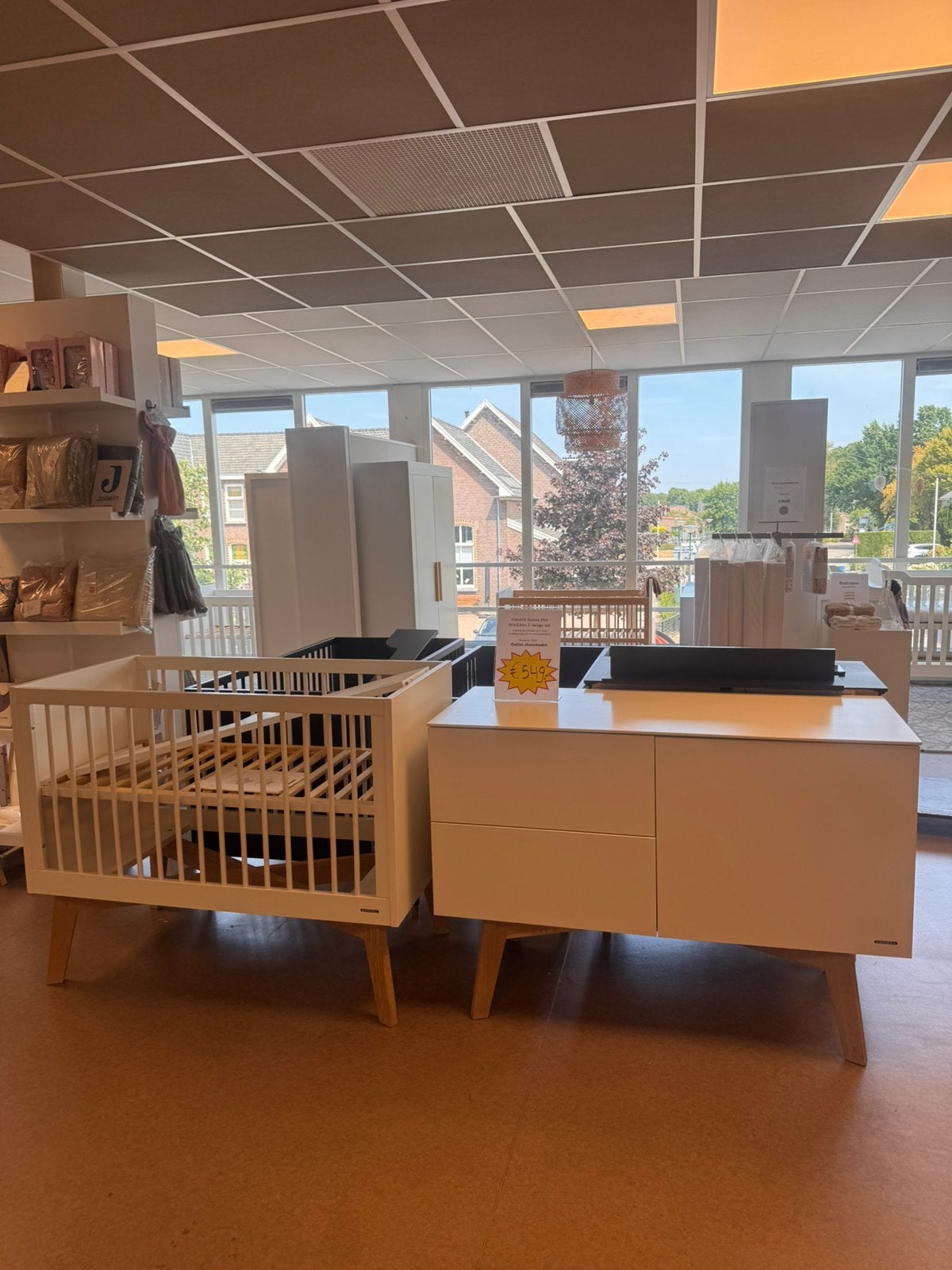 Kidsmill Sixties mat wit eiken poot 2delige babykamer OUTLET, Ophalen, Nieuw, Babykamer Outlet, Schoonenburgseweg 1 Overasselt