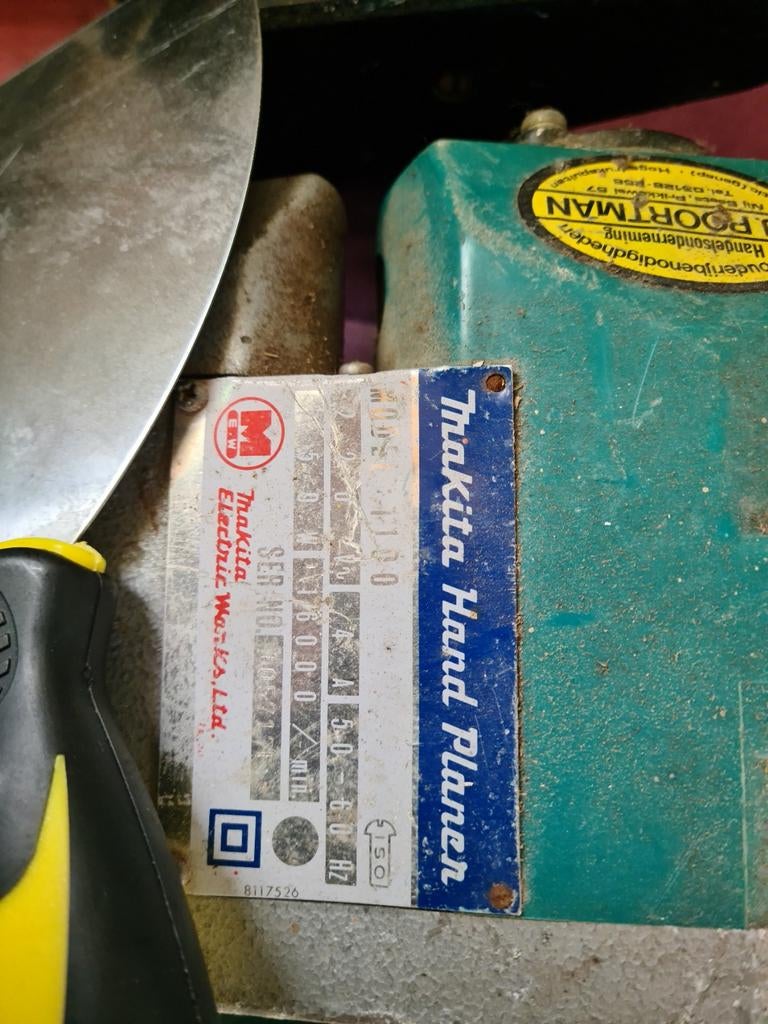 Makita handschaafmachine met goede beitels, Doe-het-zelf en Verbouw, Ophalen