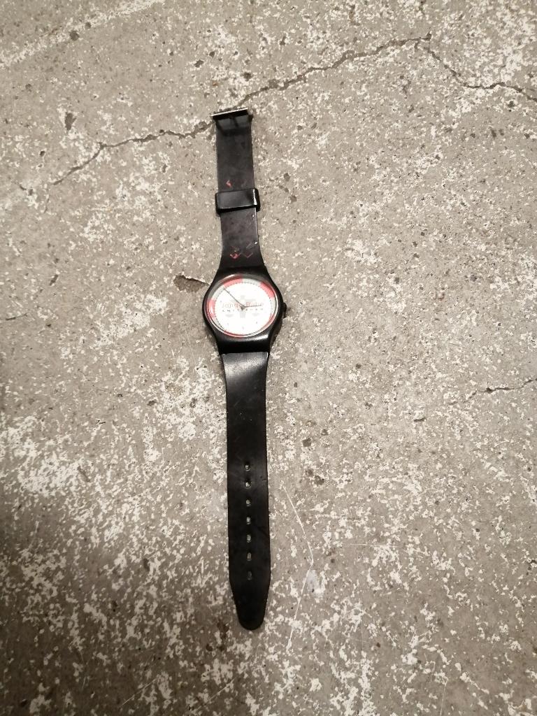 Leuke Vintage Jonge Balie Amsterdam Horloge Kunststof Zwart, Overige merken, Kunststof, Gebruikt, Polshorloge