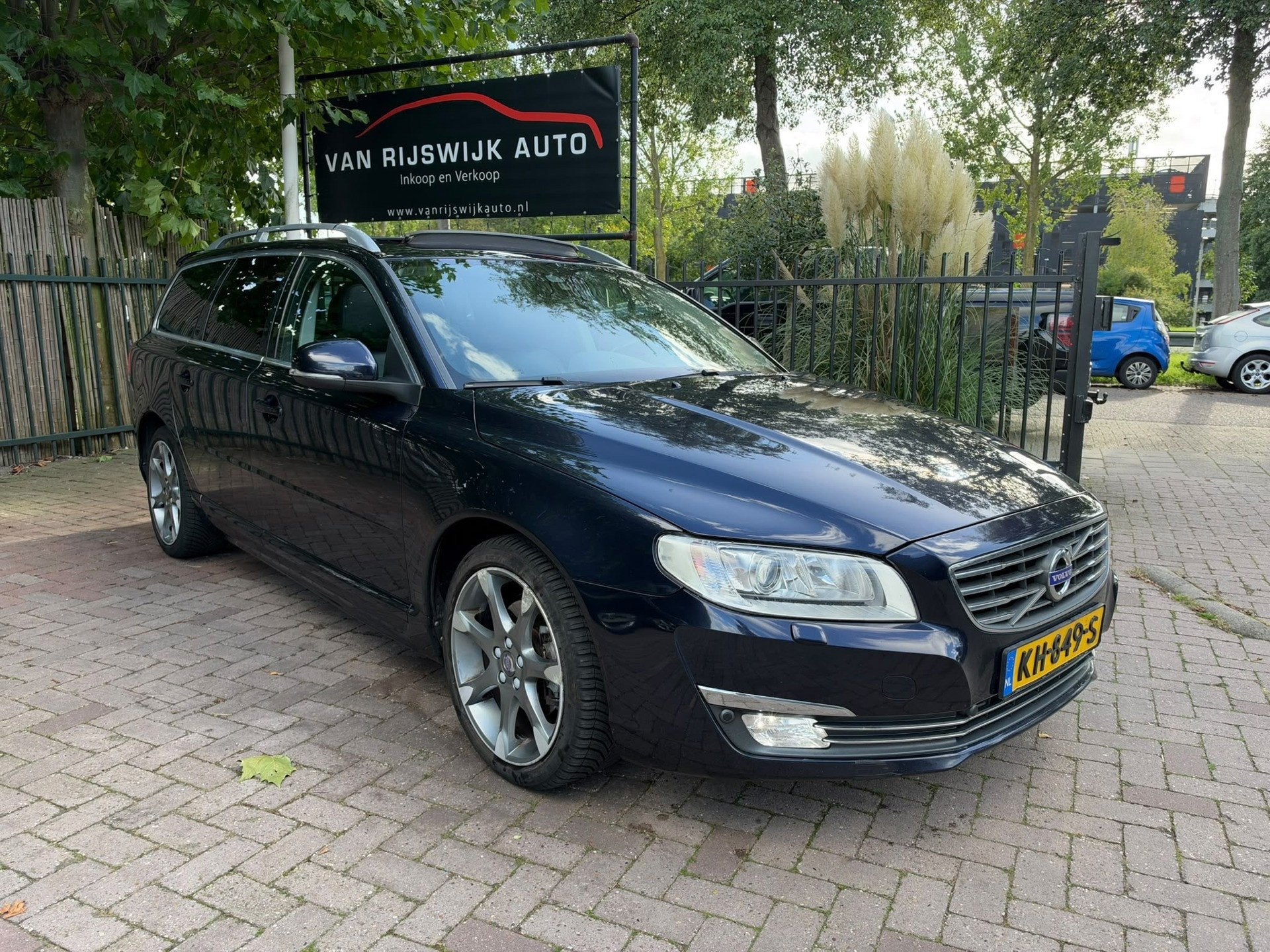 Volvo V70 2.0 D4 Polar+ Xenon Leder Cam EX BPM Schuifdak, Auto's, Automatische klimaatregeling, Euro 6, Blauw, Diesel
