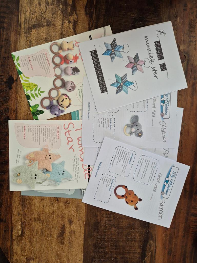 8 kleine haak patronen, Ophalen of Verzenden, Zo goed als nieuw, Haken, Patroon of Boek