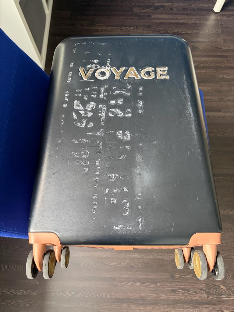 Voyage Koffer - Zwart met Bruine Details, Gebruikt, 50 tot 60 cm, Hard kunststof, Slot