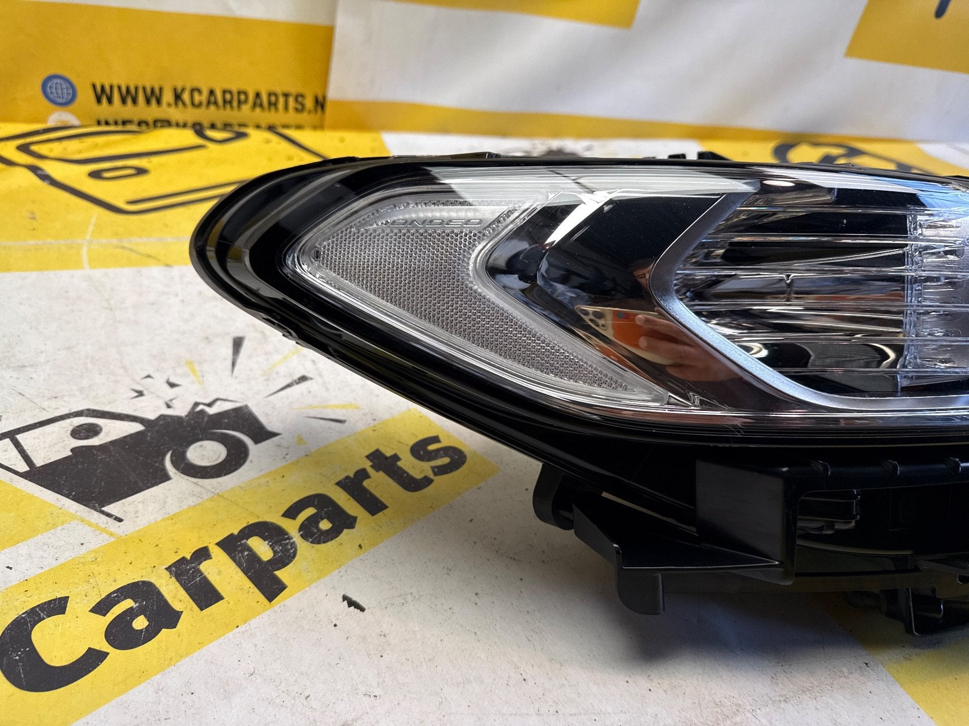 Ford Mondeo MK V Koplamp Rechts ES7313W029GD, Gebruikt, Info@ford.com, Ophalen of Verzenden, Ford
