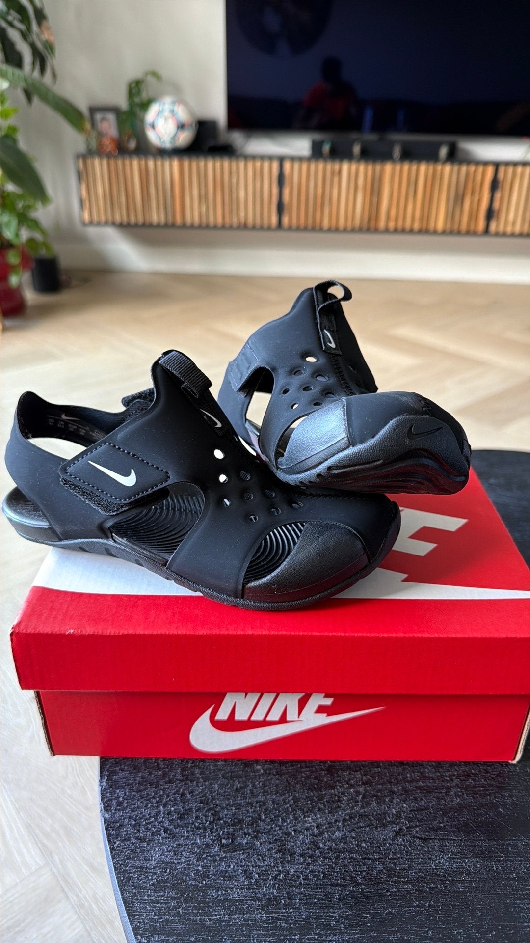 Nike sandalen maat 32, Zwart, Nieuw, Ophalen, Sandalen