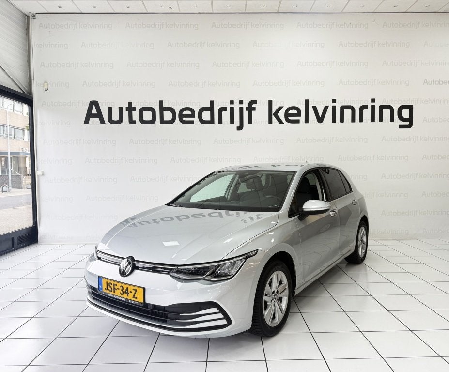 Volkswagen Golf 2.0 TDI Life Bns NAP Automaat (bj 2023), Auto's, Stof, Gebruikt, Euro 6, 4 cilinders