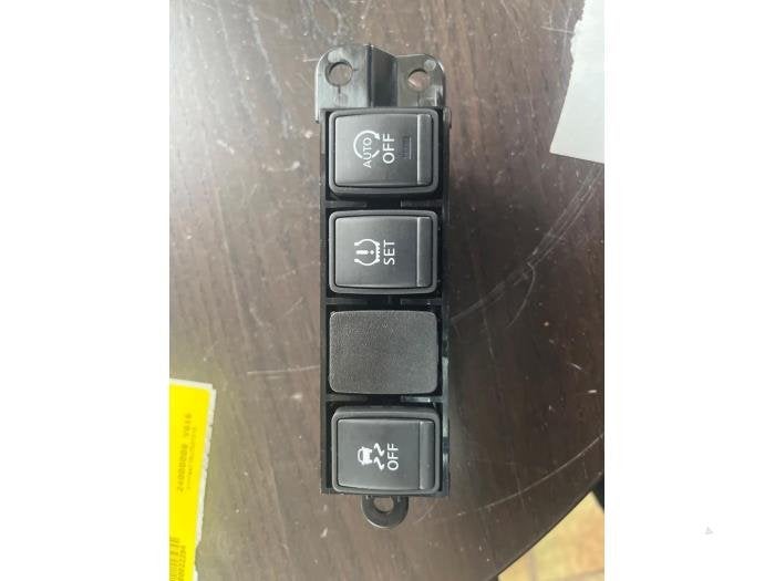 Start/Stop schakelaar van een Nissan Juke, Gebruikt, -, -, -