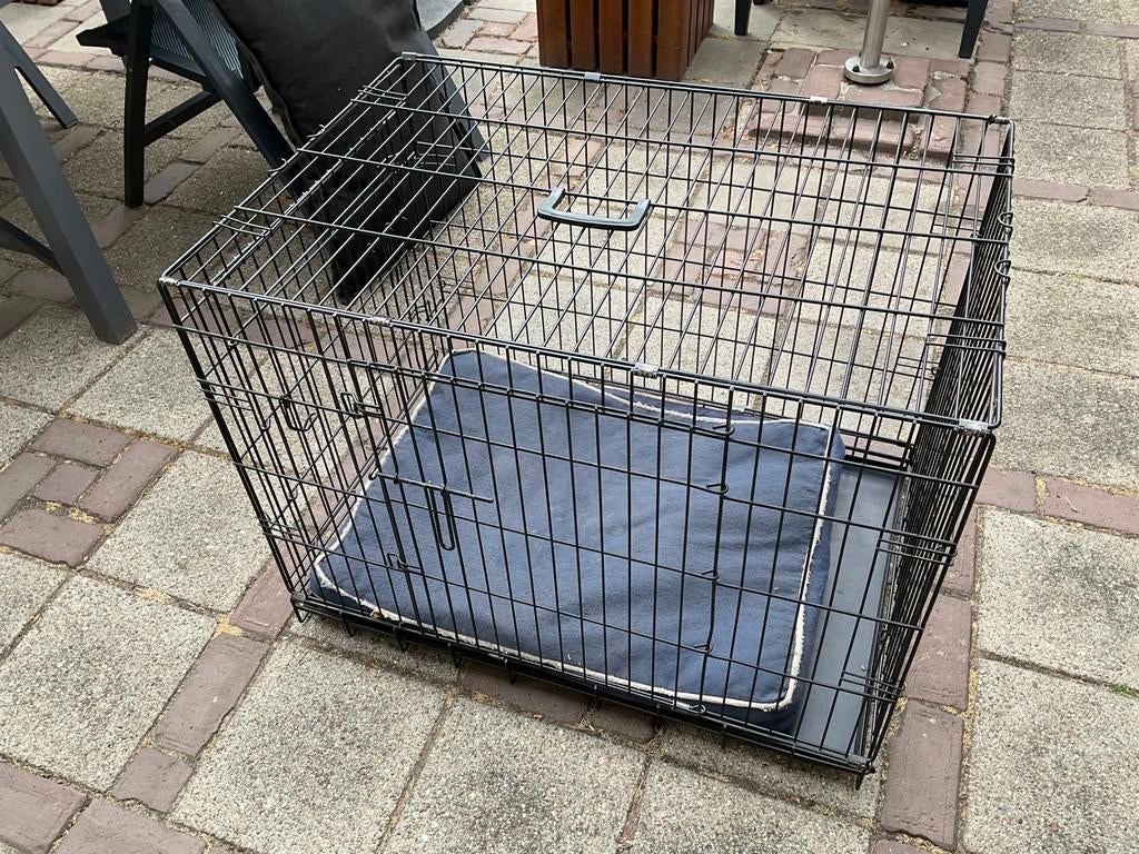 Bench, compleet met 2 kussens, Dieren en Toebehoren, Ophalen, Zo goed als nieuw, 75 tot 110 cm, 65 tot 100 cm