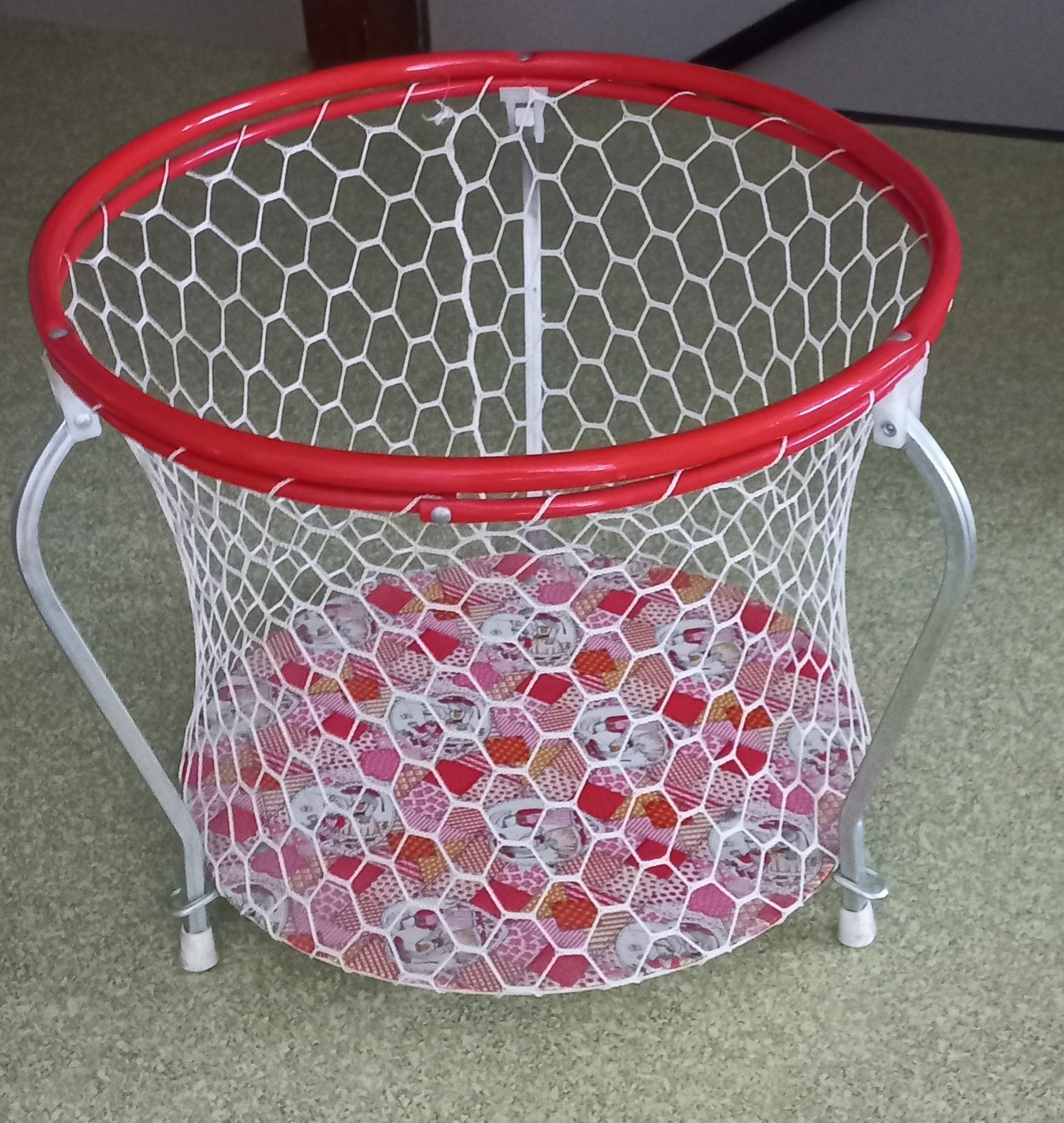 Speelbox mand voor poppen rood en roze, Ophalen, Babypop