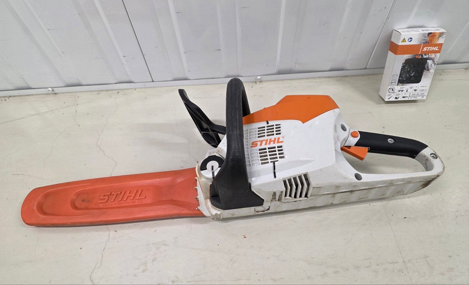 Stihl MSA 220 C Accu Kettingzaag + 2x AP300 accu's, Ophalen, Gebruikt