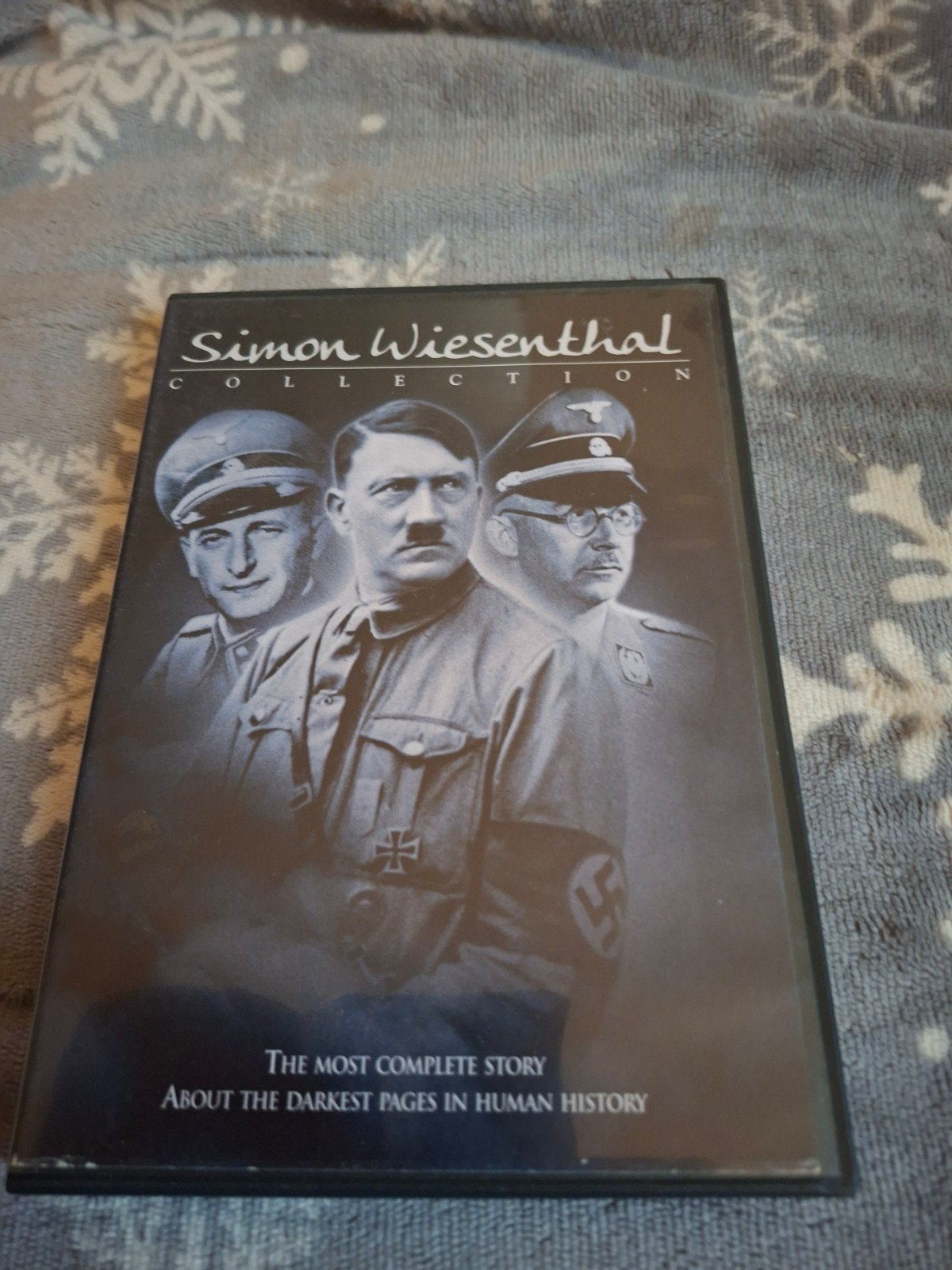 Simon Wiesenthal Collection - De Donkerste Pagina's, Ophalen, Engels, Vanaf 16 jaar, Oorlog of Misdaad