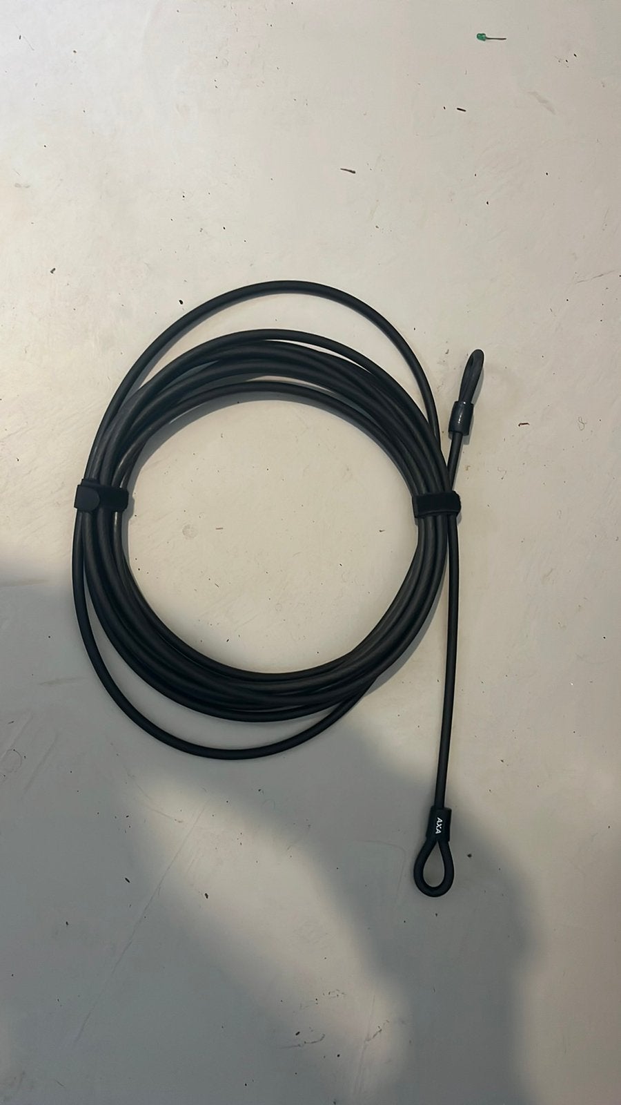 Axa Mooi lange kabel voor slot, Ophalen of Verzenden, Zo goed als nieuw, Insteekslot