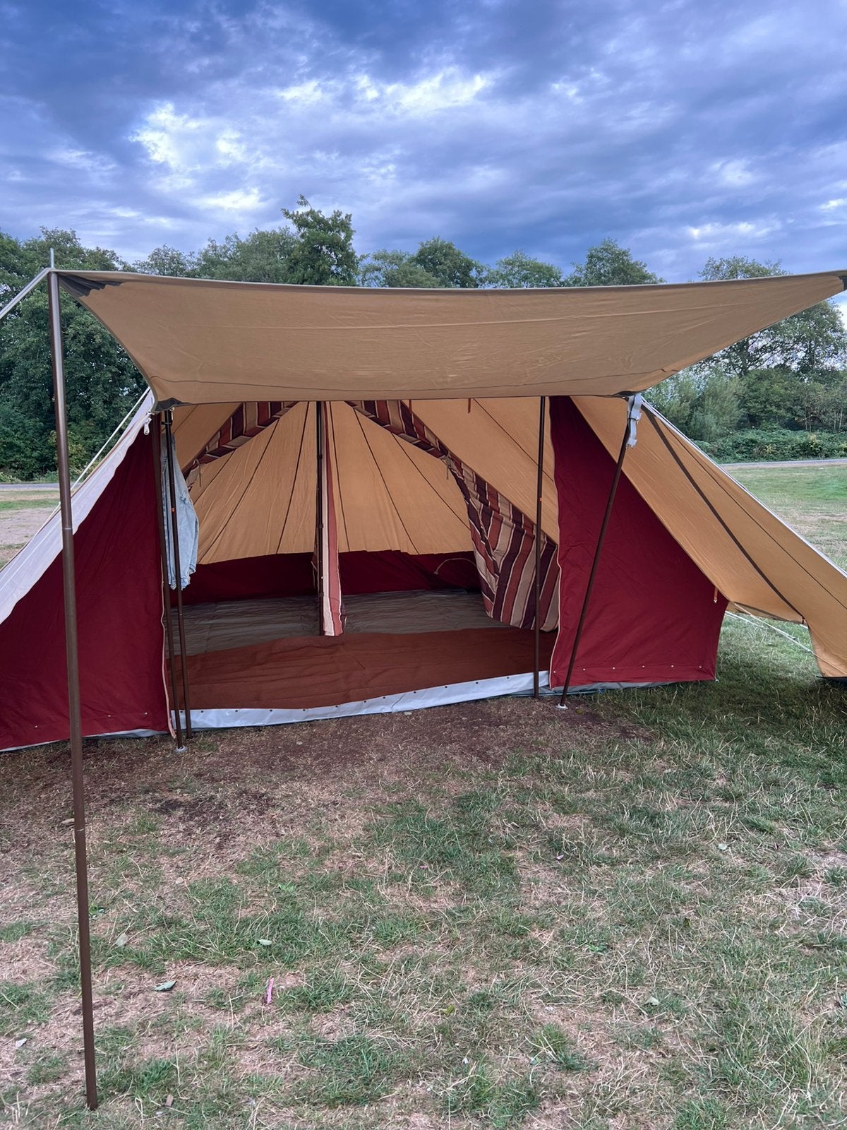 kleur beige, albatros tent, de Waard., Ophalen, Zo goed als nieuw, Tot en met 4