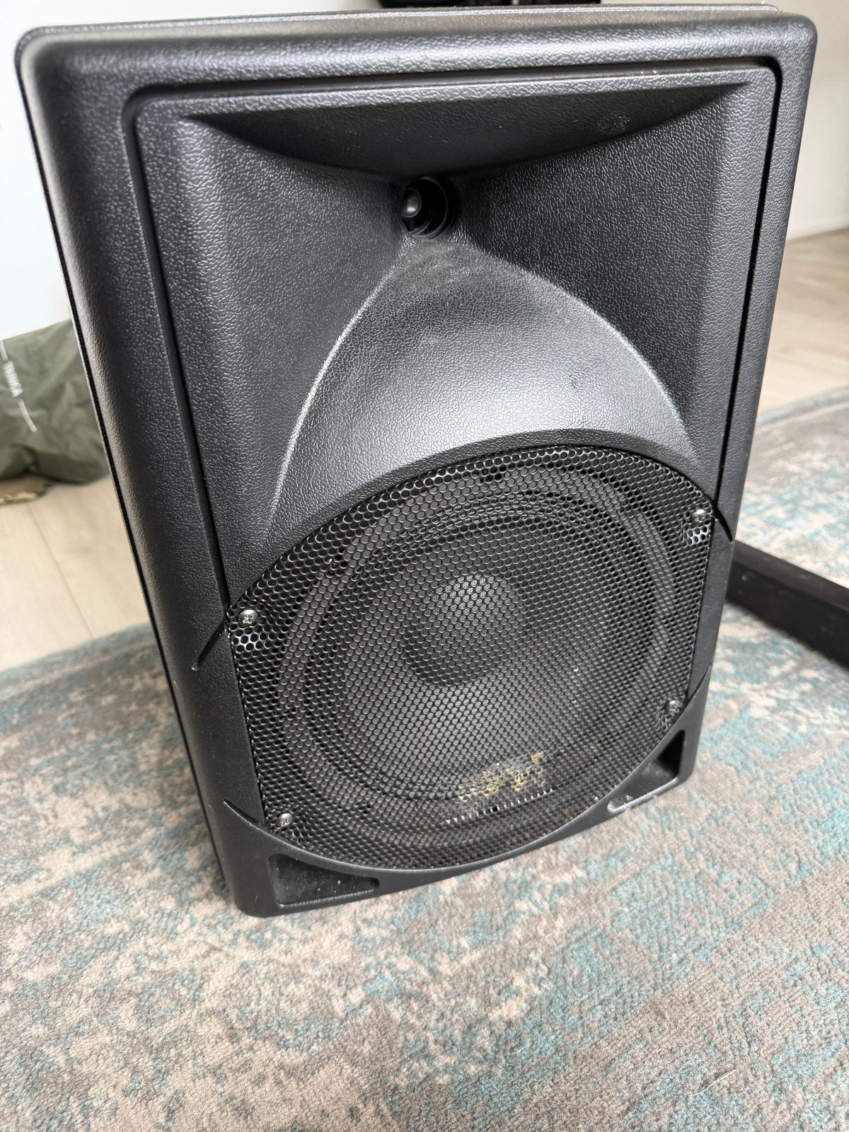 Devine Artis 8A actieve speaker met USB en SD, Gebruikt, AUX-ingang, Draagbare speaker, Minder dan 60 watt
