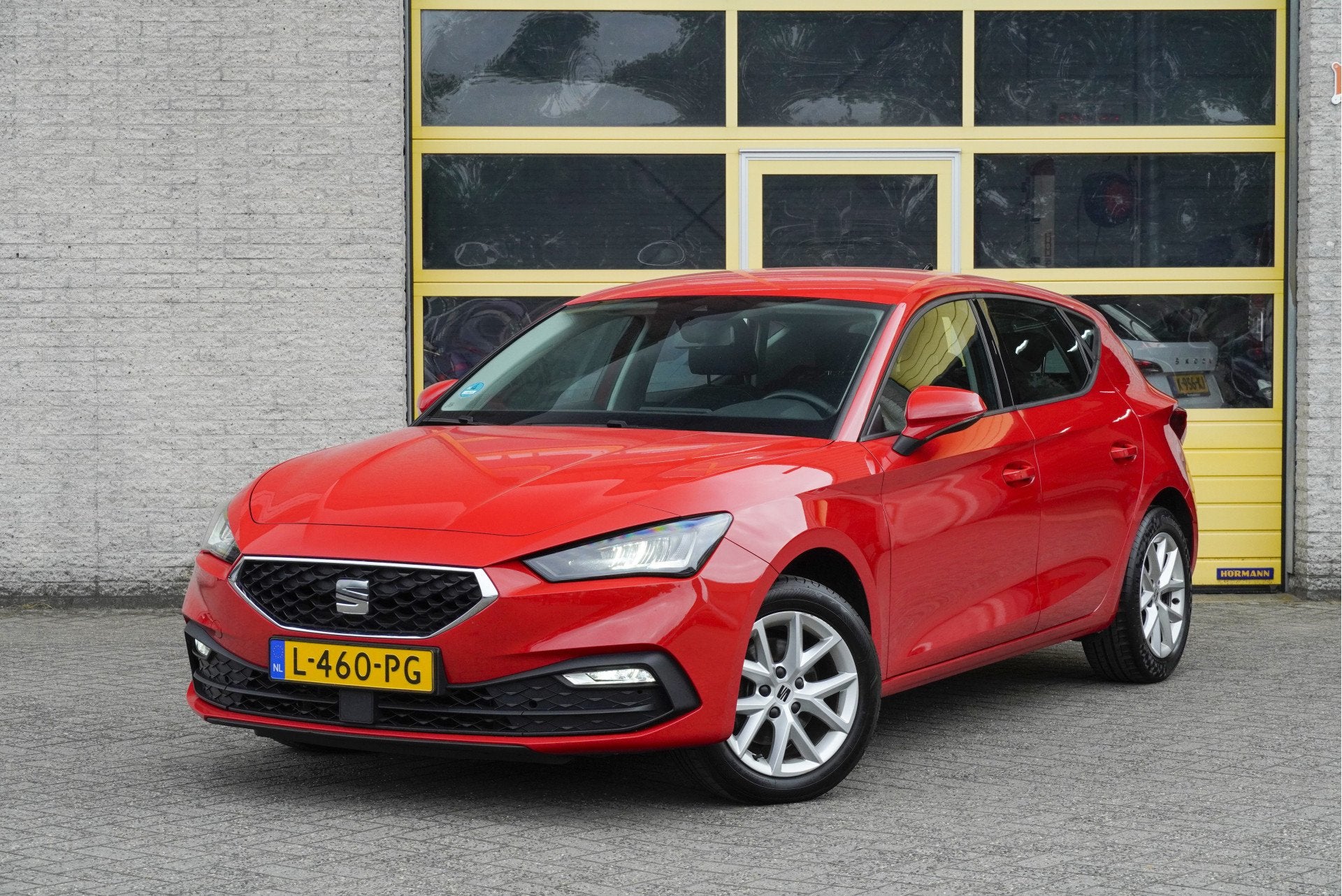 SEAT Leon 1.0 TSI 5drs Reference BJ2021 Lmv 16" | Led | Trek, Auto's, Voorwielaandrijving, Dealer onderhouden, Stof, Gebruikt