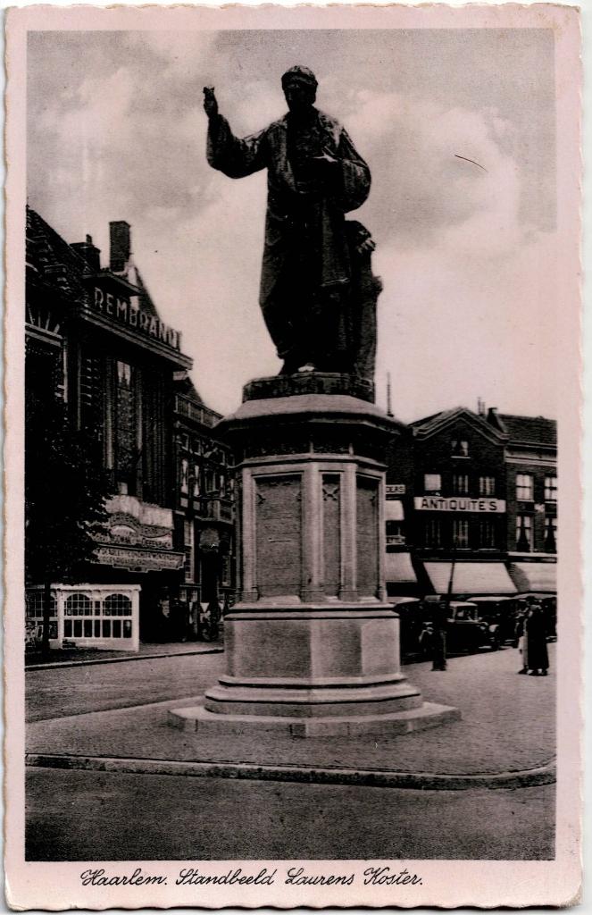 Haarlem – Standbeeld Laurens Koster. Gelopen Rotterdam 1942, Ophalen of Verzenden, 1940 tot 1960, Gelopen, Noord-Holland