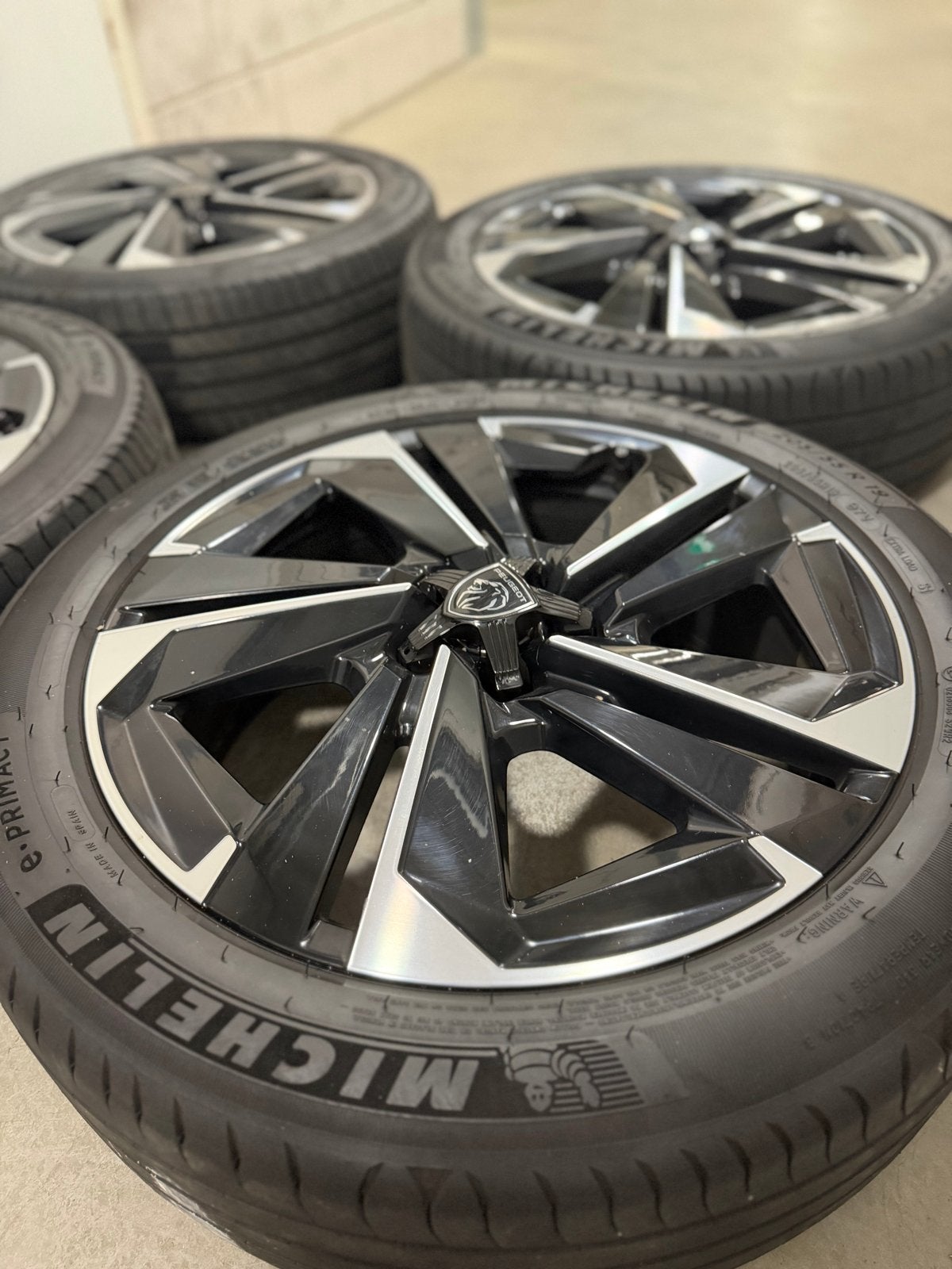 Peugeot 205/55 R19 Michelin e-Primacy banden en velgen, Gebruikt, Banden en Velgen, 205 mm, Personenwagen