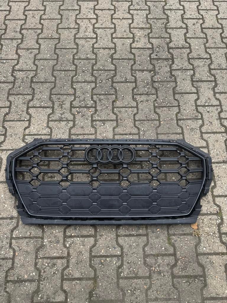 Audi Q5 Grill 2025 Zwart Glans Origineel S-line, Auto-onderdelen, Gebruikt, Voor, Bumper, Audi