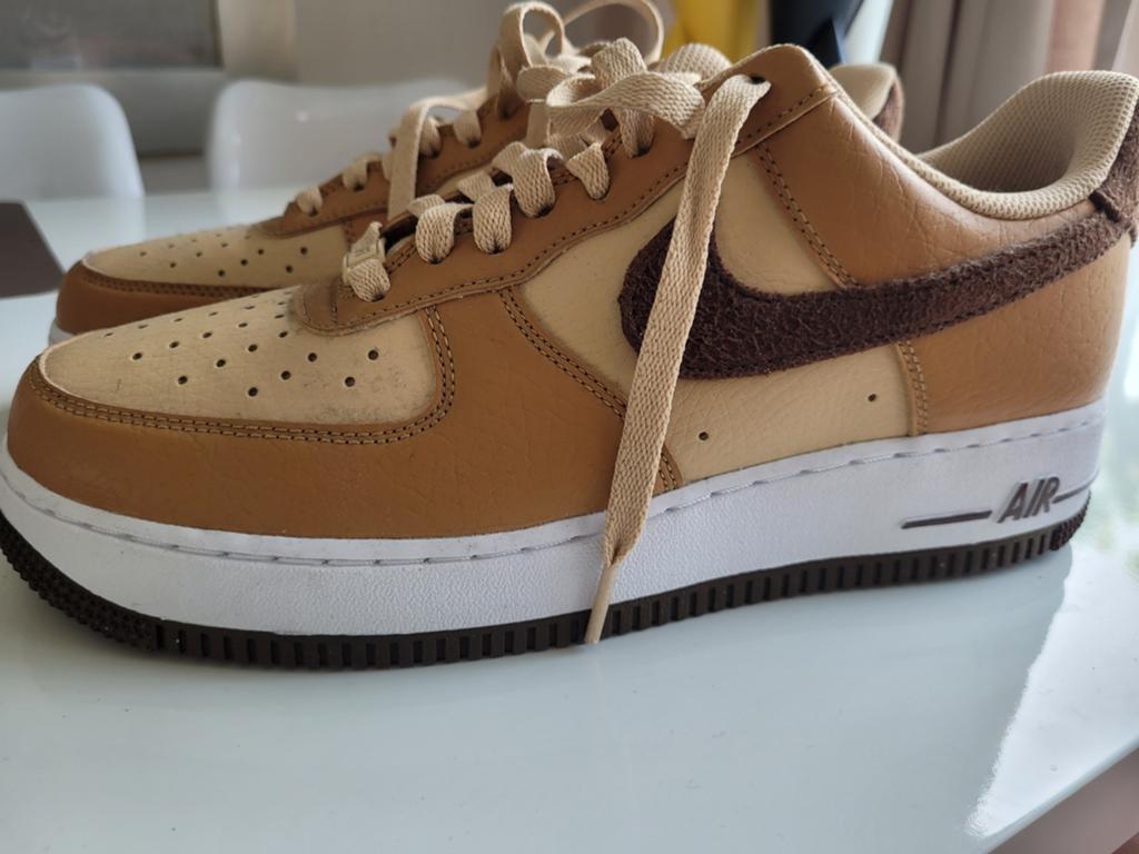 Nieuw in doos: supercoole Nike airforce 1 , maat 42,5, Kleding | Heren, Schoenen, Ophalen of Verzenden, Nieuw, Wit