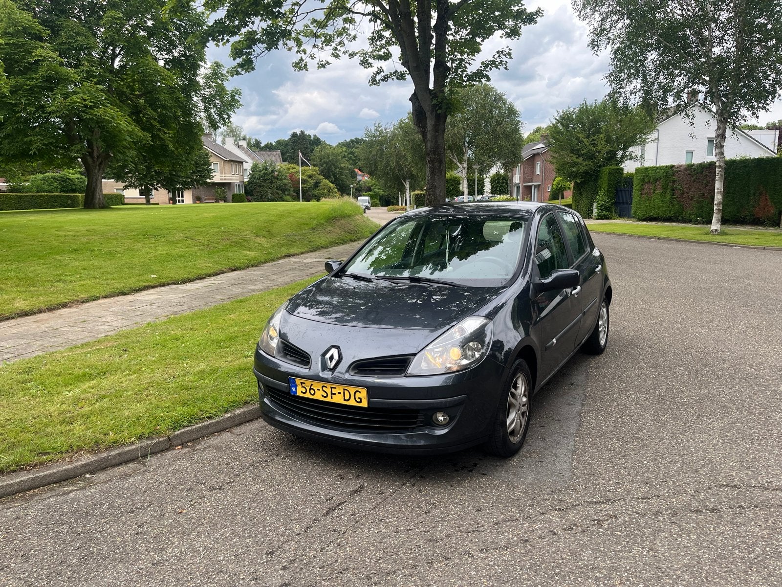Renault Clio 1.2 16V 55KW 5-DRS E4 2005, Auto's, Voorwielaandrijving, 535 kg, Origineel Nederlands, 1200 kg