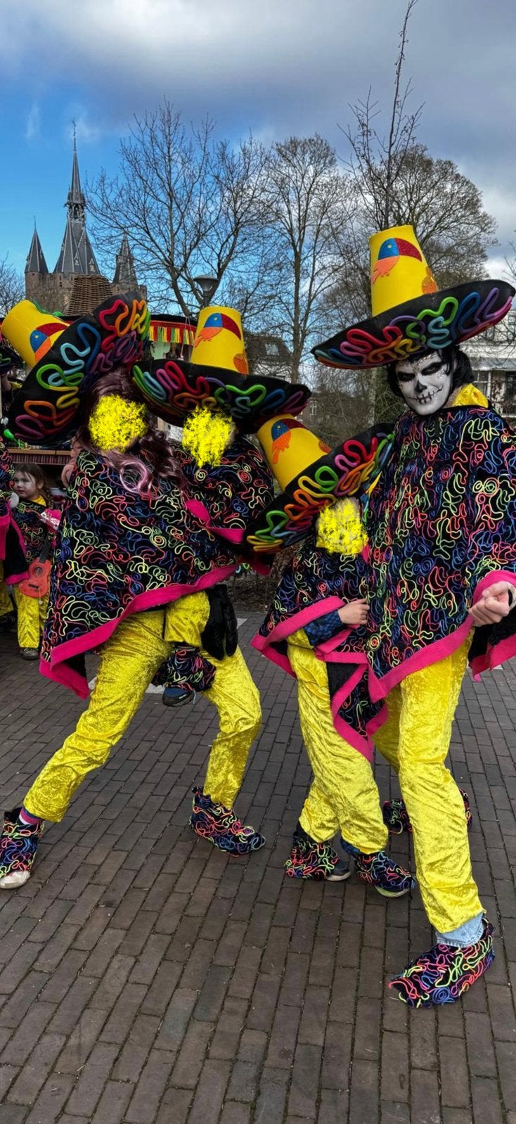 20x warme kleurrijke pakken carnaval groep! Mexico thema, Ophalen, Zo goed als nieuw, Carnaval