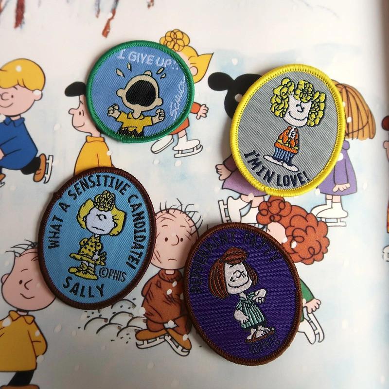 Snoopy Peanuts Strip patch badge appliqué, Set van 4, Verzamelen, Stripfiguren, Nieuw, Gebruiksvoorwerp, Snoopy, Verzenden