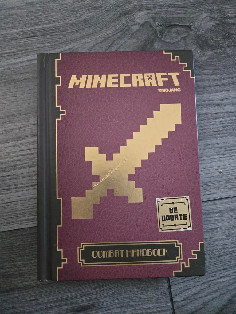 Minecraft boek combat handboek, Ophalen, Non-fictie, Zo goed als nieuw, Paul Soares; Stephanie Milton