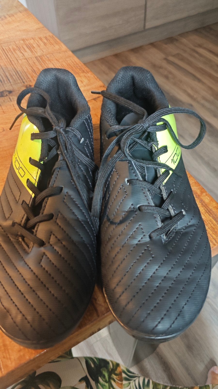 Zaalvoetbalschoenen Decathlon Agility 100, maat 37, Sport en Fitness, Ophalen of Verzenden, Zo goed als nieuw, Schoenen