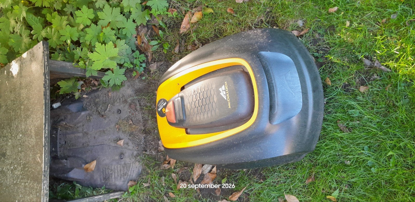 McCulloch ROB R600 Robotmaaier - Gebruikt, Ophalen, Gebruikt, Accu-grasmaaier, McCulloch