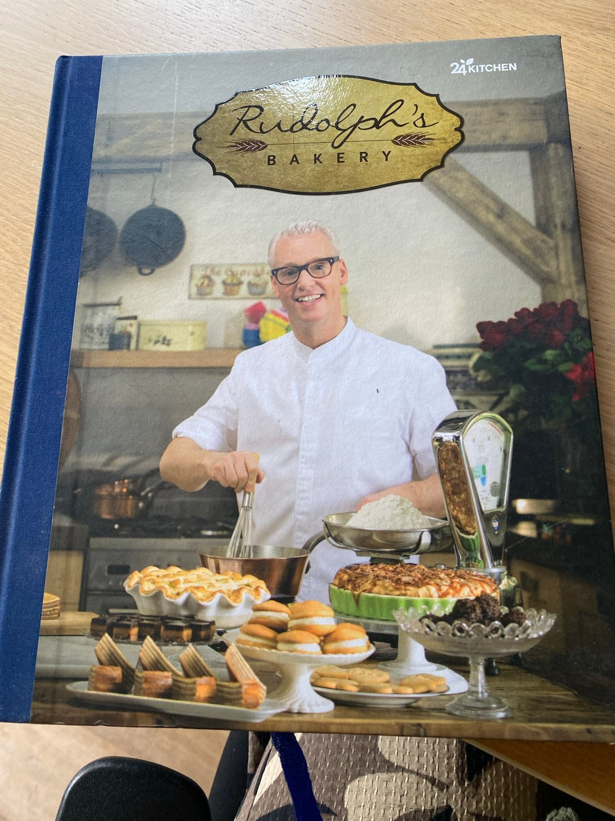 Rudolph's Bakery Kookboek - Heerlijke Bakrecepten, Ophalen of Verzenden, Zo goed als nieuw, Overige gebieden, Taart, Gebak en Desserts