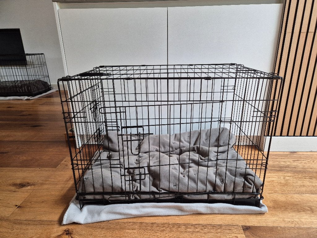 Zwarte hondenbench, Dieren en Toebehoren, Ophalen, Zo goed als nieuw