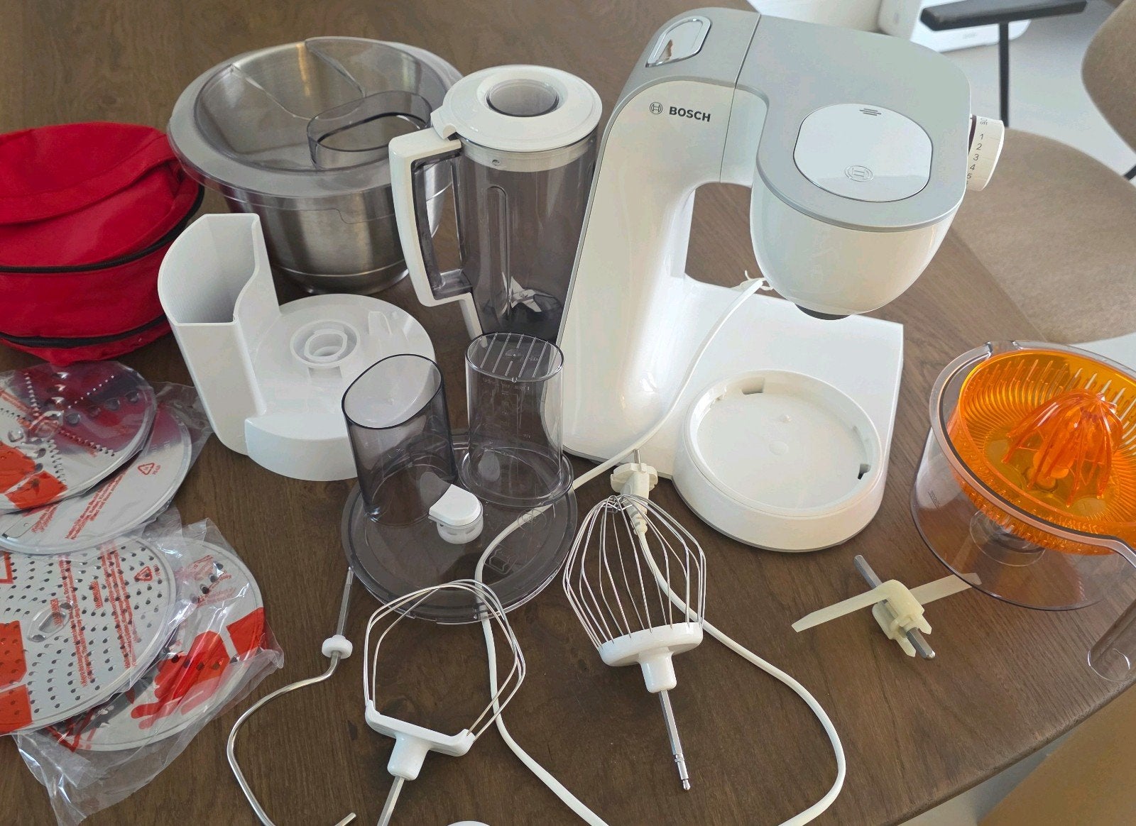 Bosch MUM5 Styline Keukenmachine met veel accessoires, 3 snelheden of meer, Ophalen of Verzenden, Zo goed als nieuw, 2 tot 3 liter