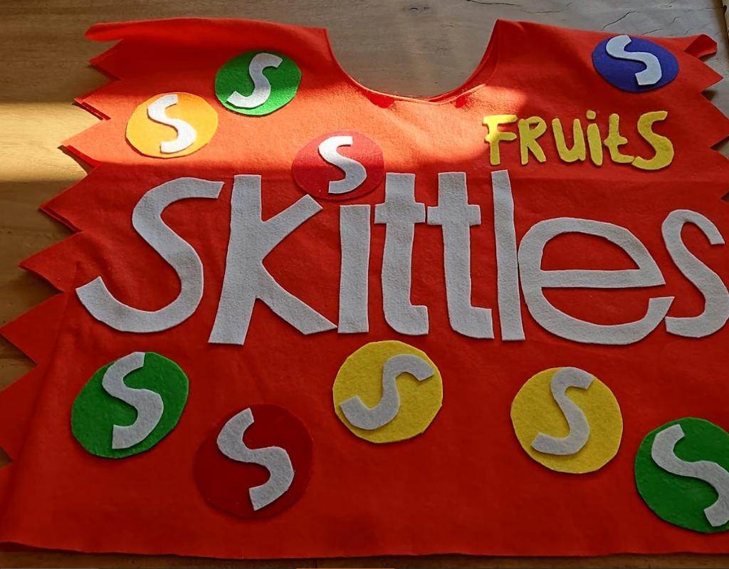 4x Skittles snoep kostuums kind, Kinderen en Baby's, Carnavalskleding en Verkleedspullen, Ophalen of Verzenden, 110 t/m 116, Jongen of Meisje