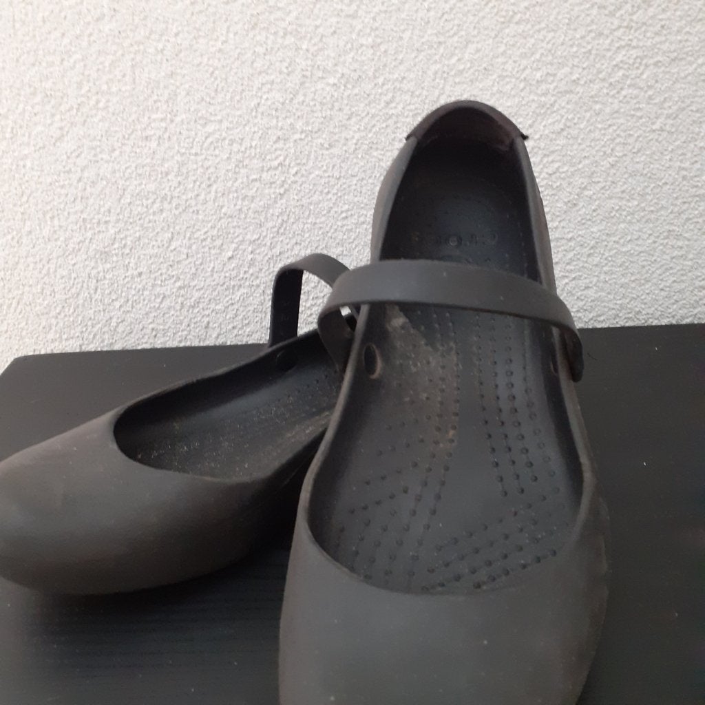 crocs dames 39, Kleding | Dames, Schoenen, Zwart, Crocs, Gedragen, Ballerina's
