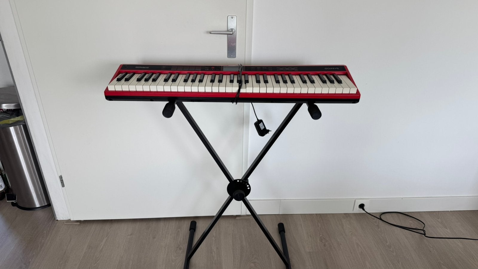 Roland go keys met stand, Ophalen, Zo goed als nieuw, 61 toetsen, Roland