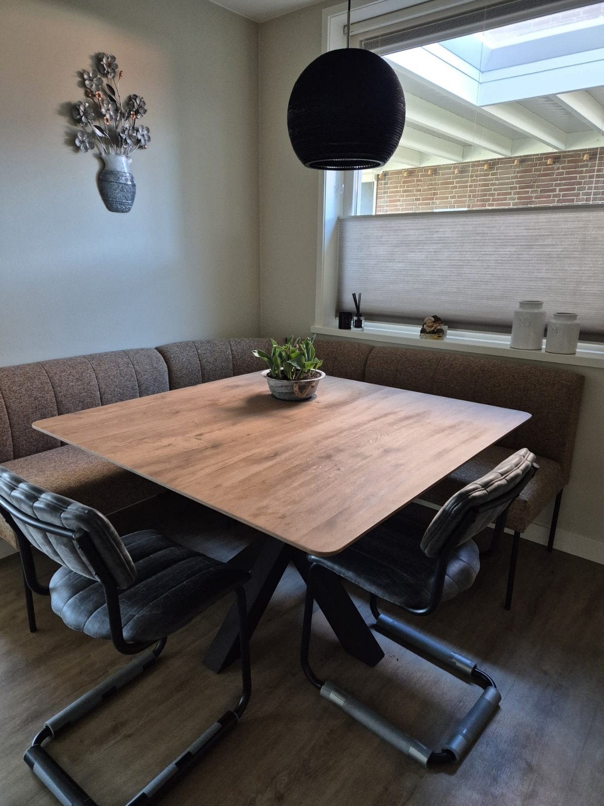 Zwarte bolvormige hanglamp van karton, Overige materialen, 50 tot 75 cm, Ophalen of Verzenden, Zo goed als nieuw
