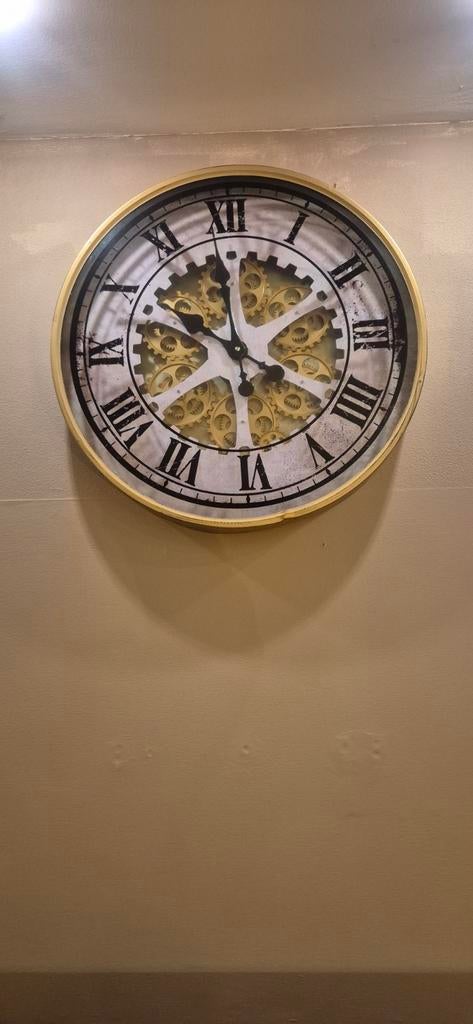 Grote wandklok met werkend  uurwerk - Romeinse cijfers, Ophalen, Gebruikt, Analoog, Wandklok