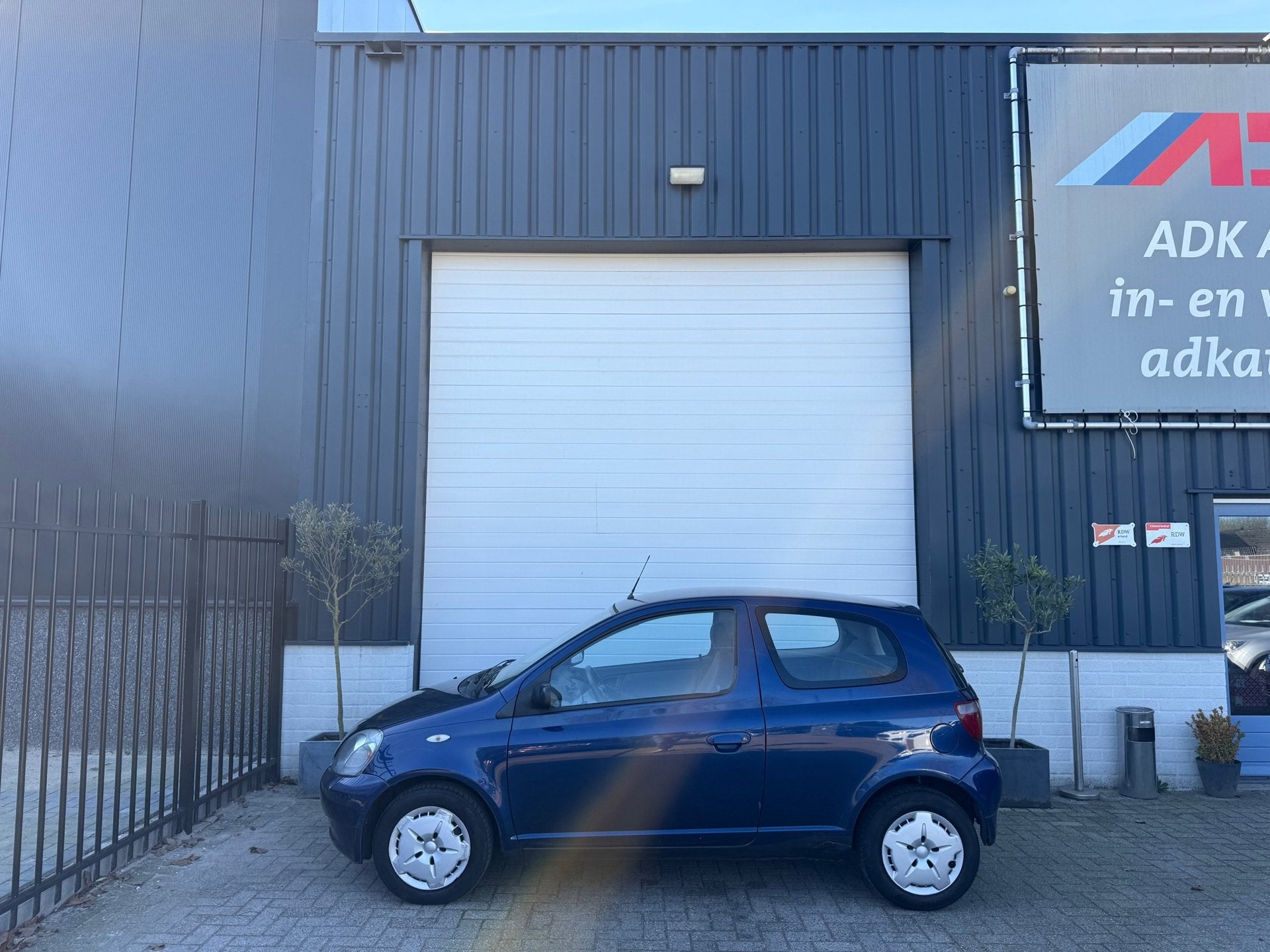 Toyota Yaris 1.3-16V VVT-i Luna NIEUWE APK! 18-03-2027, Auto's, Voorwielaandrijving, 1299 cc, Gebruikt, 31 €/maand