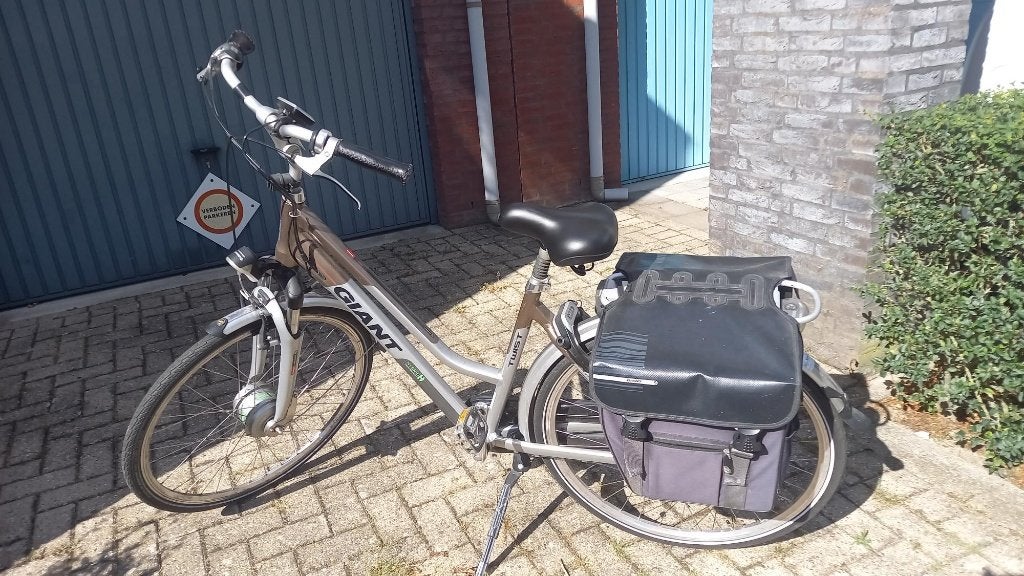 Giant Twist Hybrid fiets, Ophalen, Minder dan 30 km per accu, Gebruikt, Giant