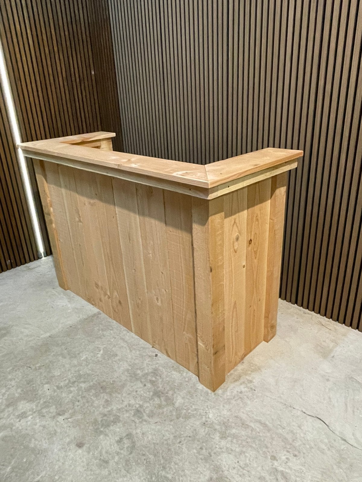 Zeer sterke en robuuste Bar van Douglas hout, Ophalen, Nieuw