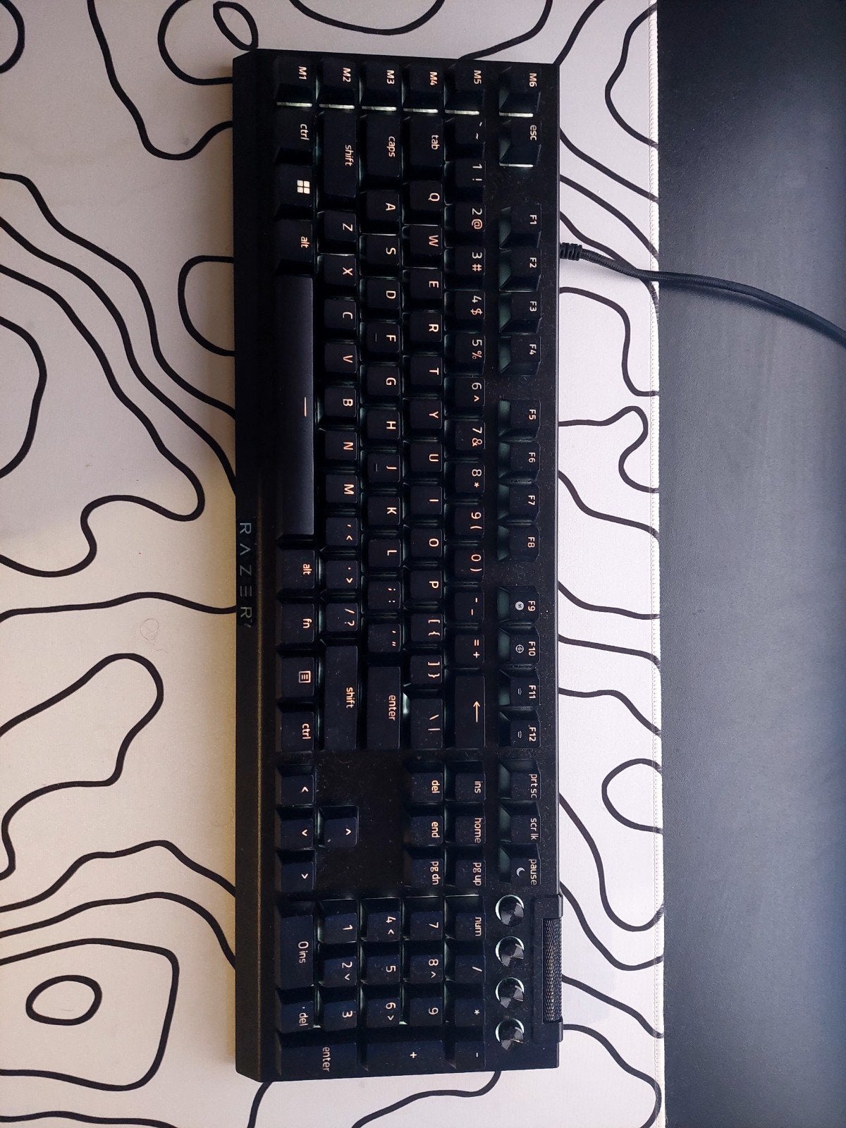 Razer BlackWidow V4 – Mechanisch Gaming Toetsenbord

Te koop, Computers en Software, Ophalen, Gebruikt, Gaming toetsenbord, Razer BlackWidow