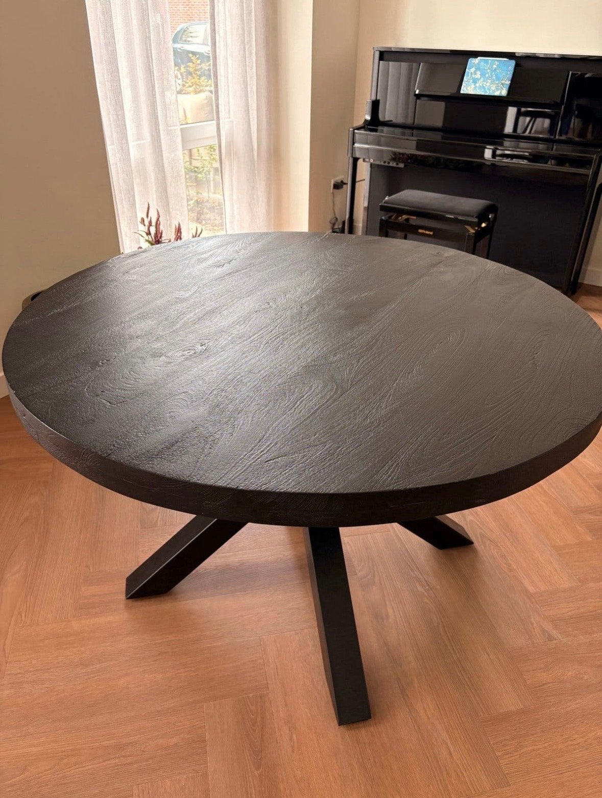Ronde eettafel - Zwart mangohout - Spinpoot, Huis en Inrichting, Tafels | Eettafels, Ophalen, 100 tot 150 cm, Zo goed als nieuw