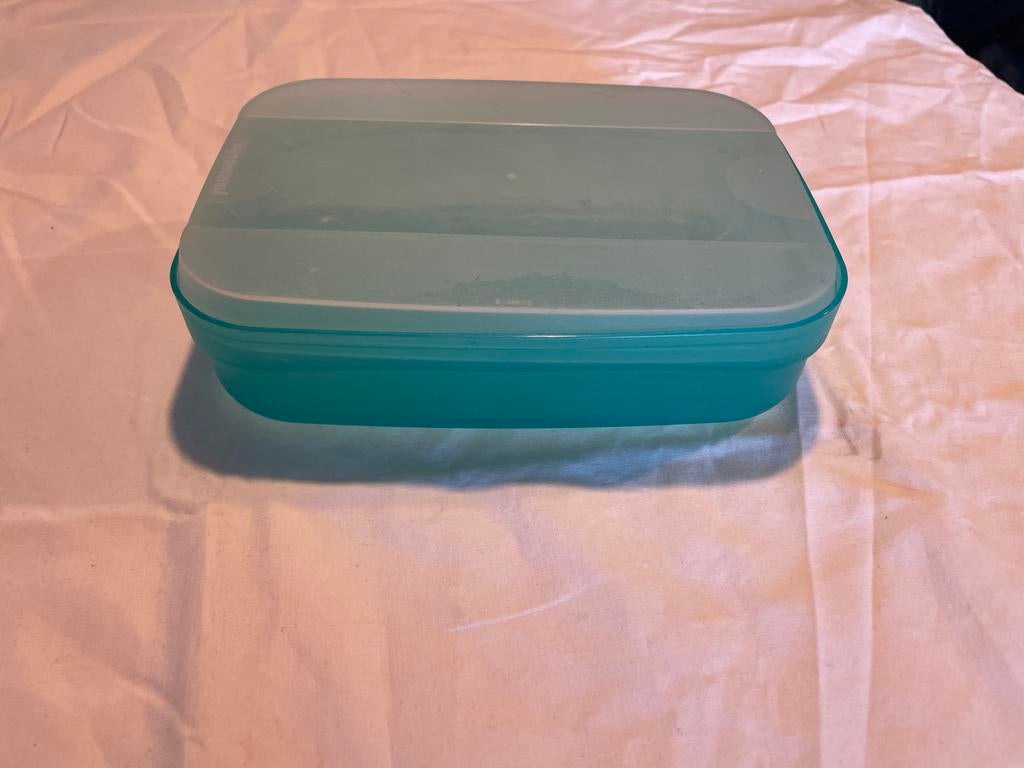 Tupperware ladedoos  700 ml - Blauw/Transparant, Huis en Inrichting, Keuken | Tupperware, Gebruikt, Bus of Trommel, Blauw, Ophalen of Verzenden