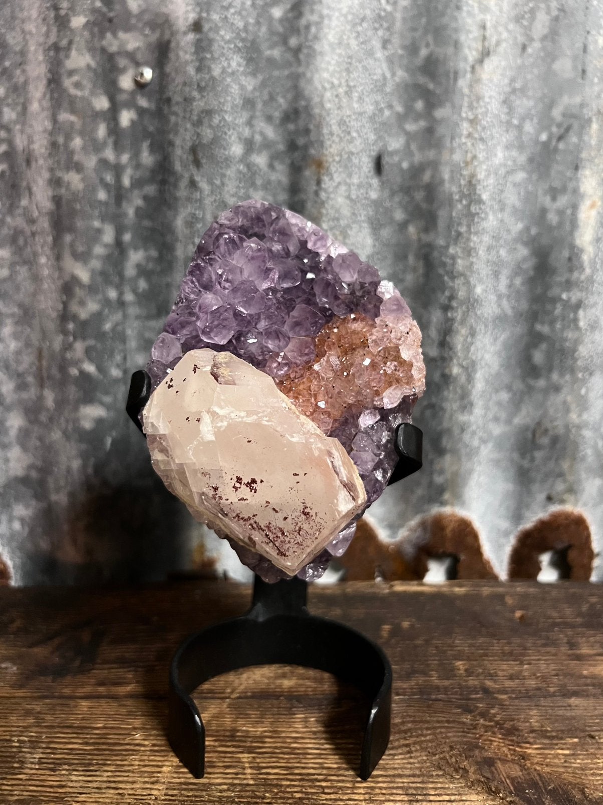 Amethist goldenhealer op standaard, Ophalen of Verzenden, Mineraal