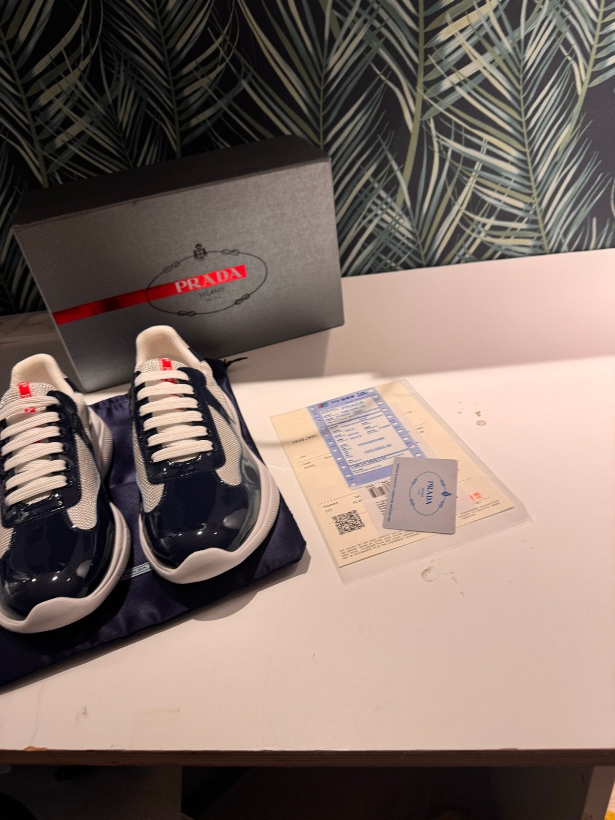 Prada Cups Donkerblauw Maat 40 - Nieuw en Ongebruikt, Ophalen of Verzenden, Nieuw, Blauw, Sneakers of Gympen